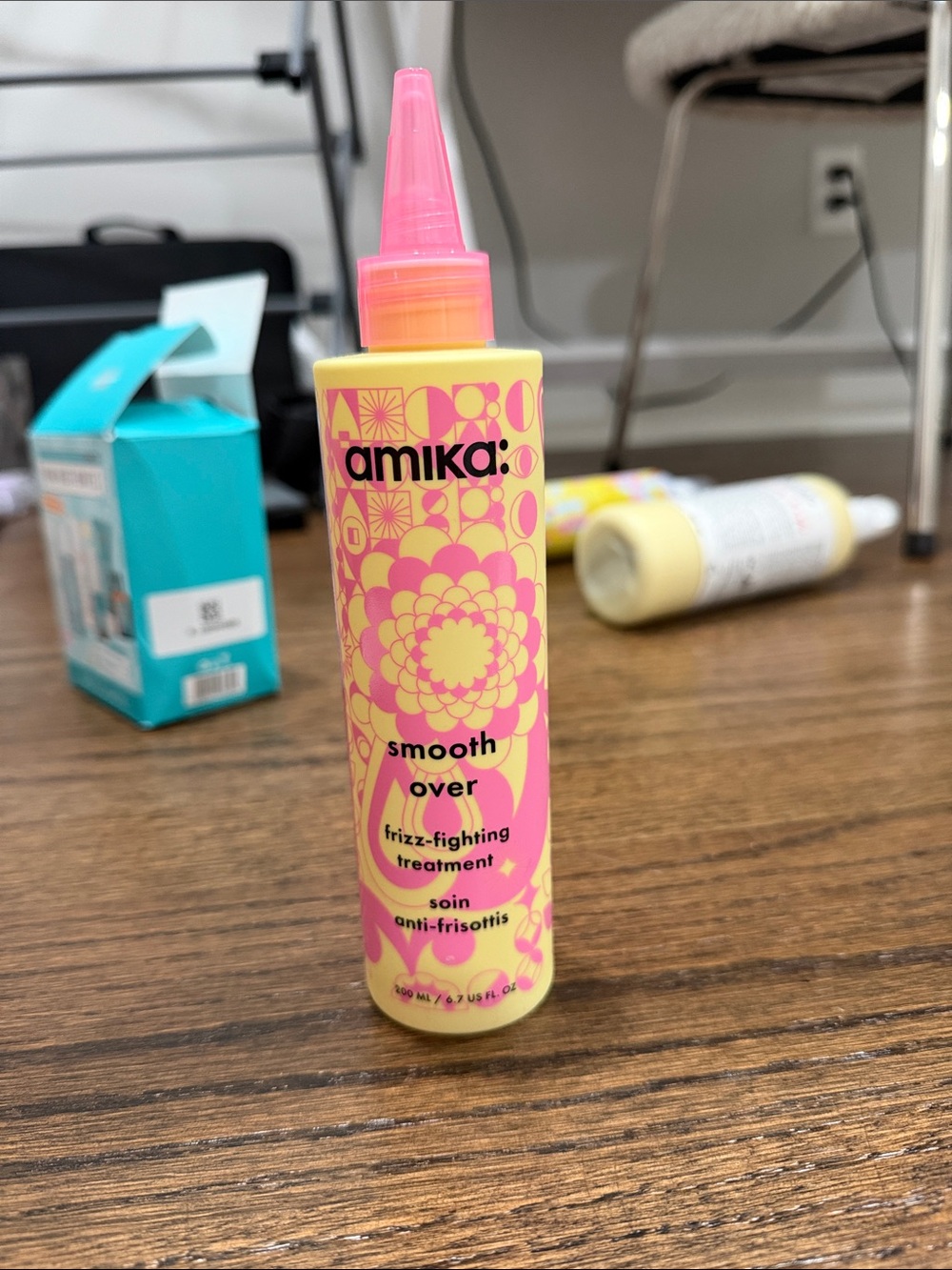 amika Smooth Over Frizz-Fighting Treatment
